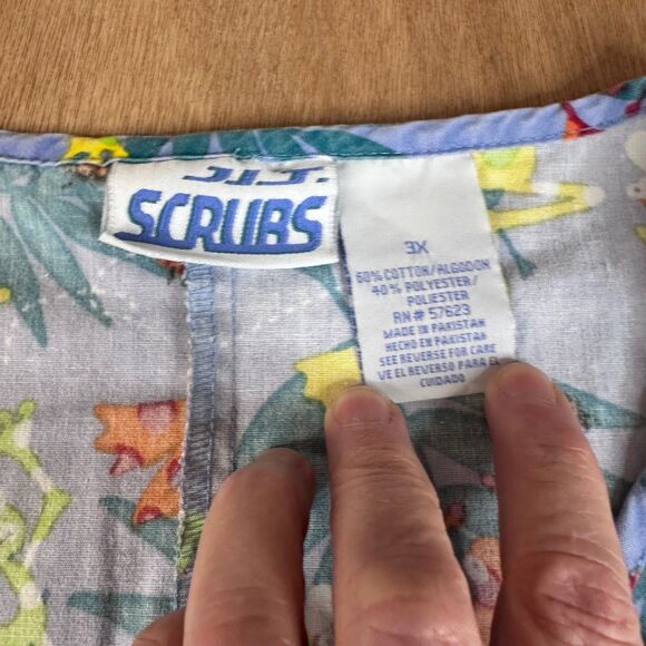 Jr. Scrubs 3X Frog Print Scrub Top V-Neck Short Sleeve Pockets - Picture 3 of 4